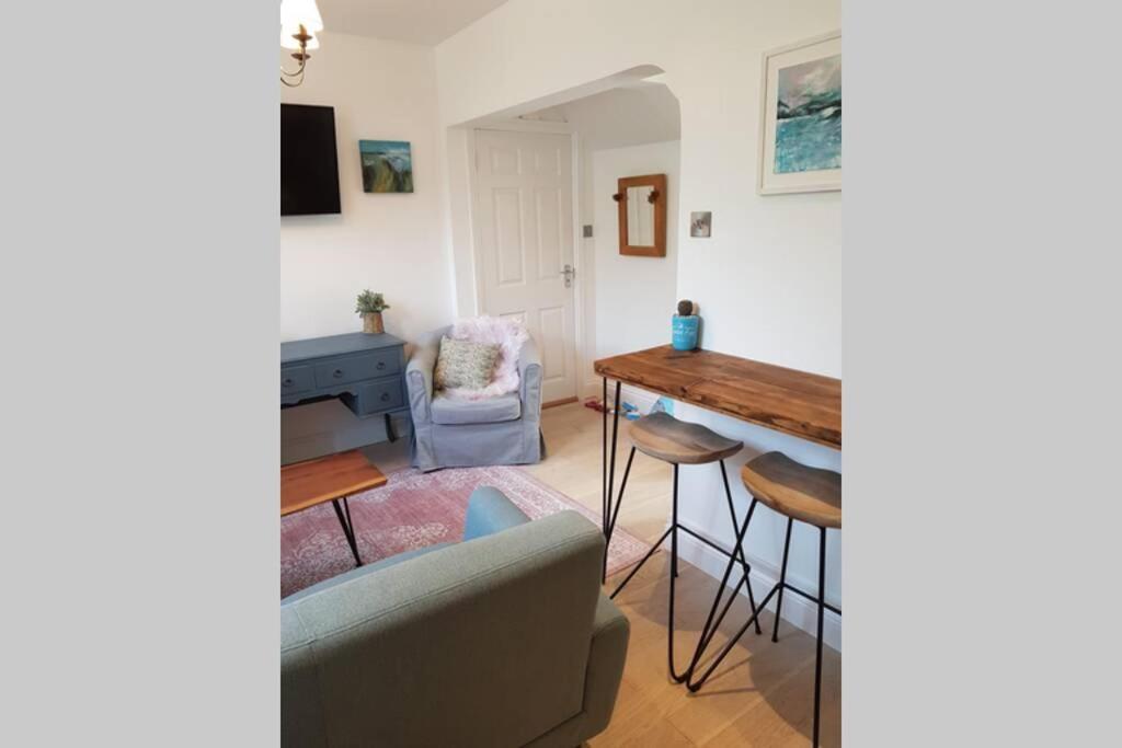 St Ives Apartment Private Parking With Garden 10 Minute Walk Into Town And Beach Exterior photo