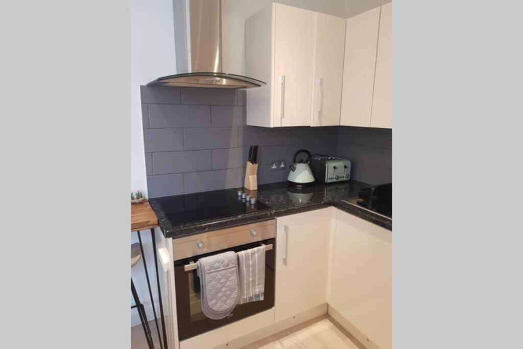 St Ives Apartment Private Parking With Garden 10 Minute Walk Into Town And Beach Exterior photo