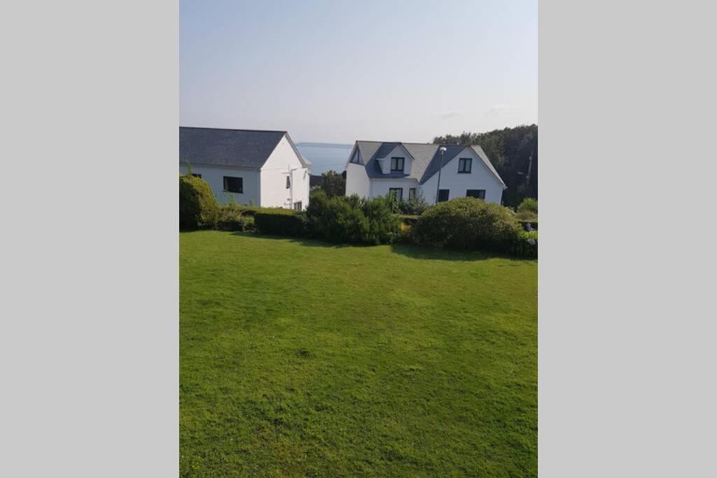 St Ives Apartment Private Parking With Garden 10 Minute Walk Into Town And Beach Exterior photo