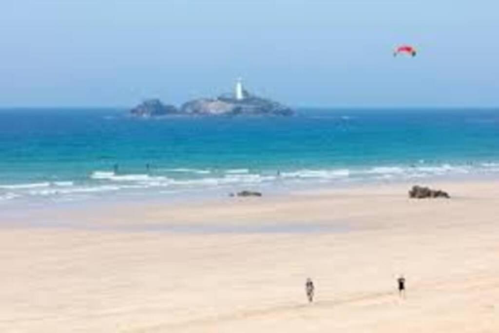 St Ives Apartment Private Parking With Garden 10 Minute Walk Into Town And Beach Exterior photo